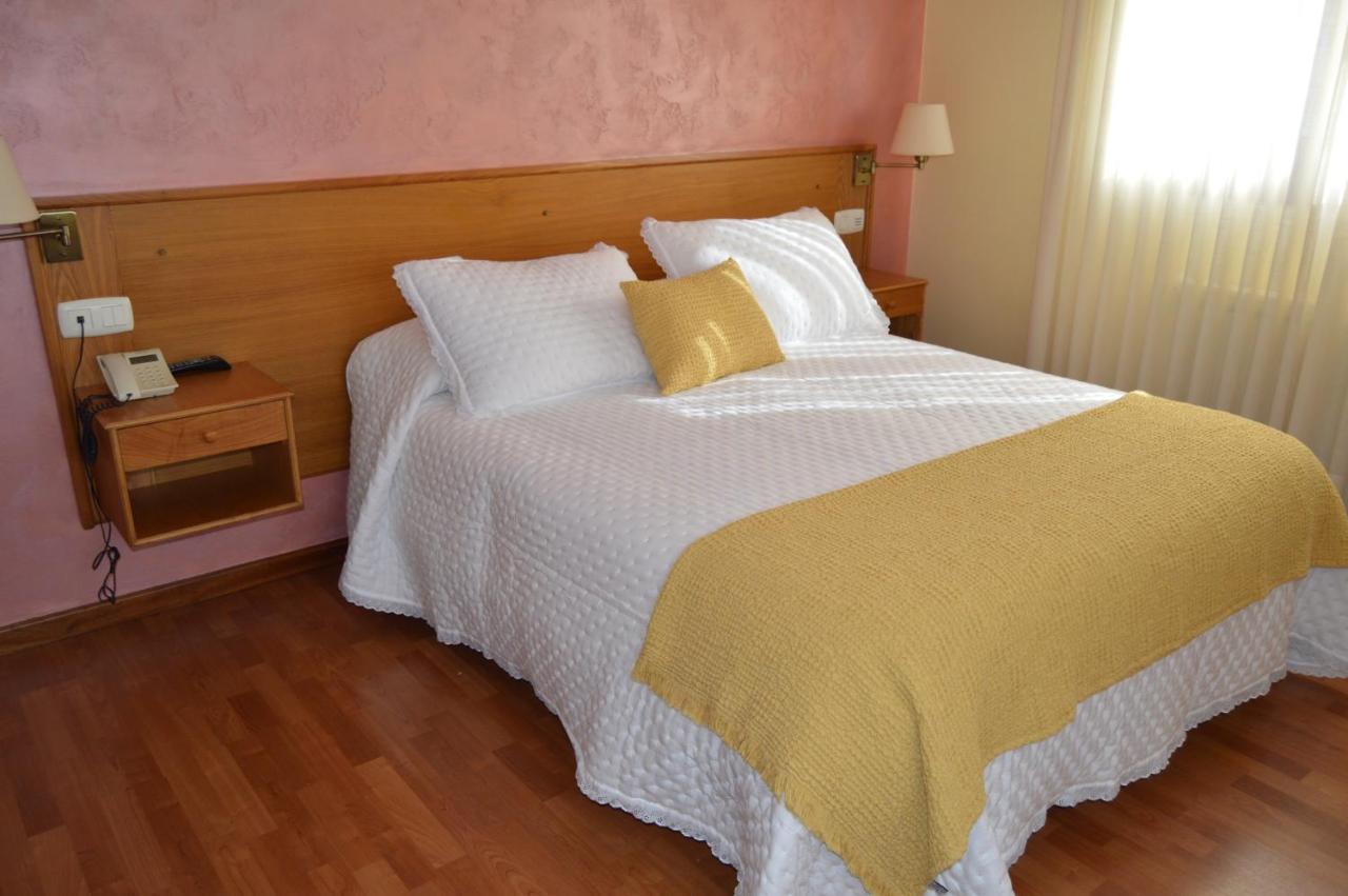 Hotel Restaurante Val Antas de Ulla Εξωτερικό φωτογραφία